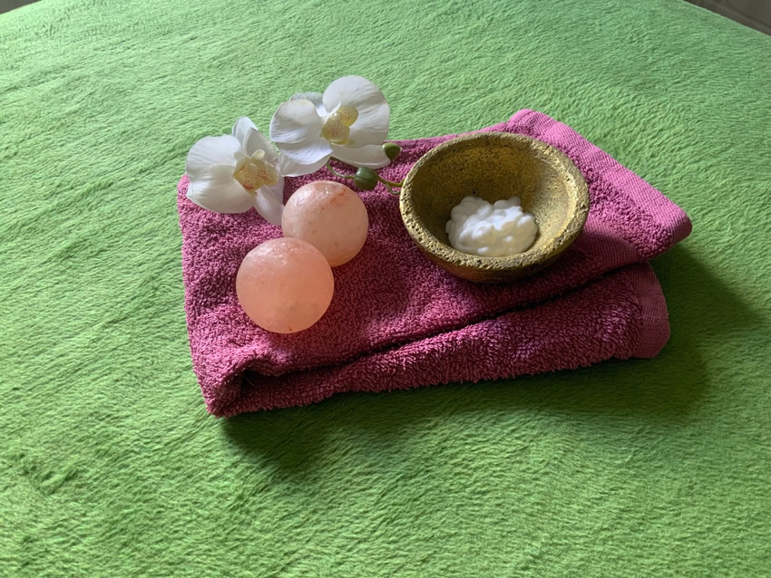 Salzkugel-Massage